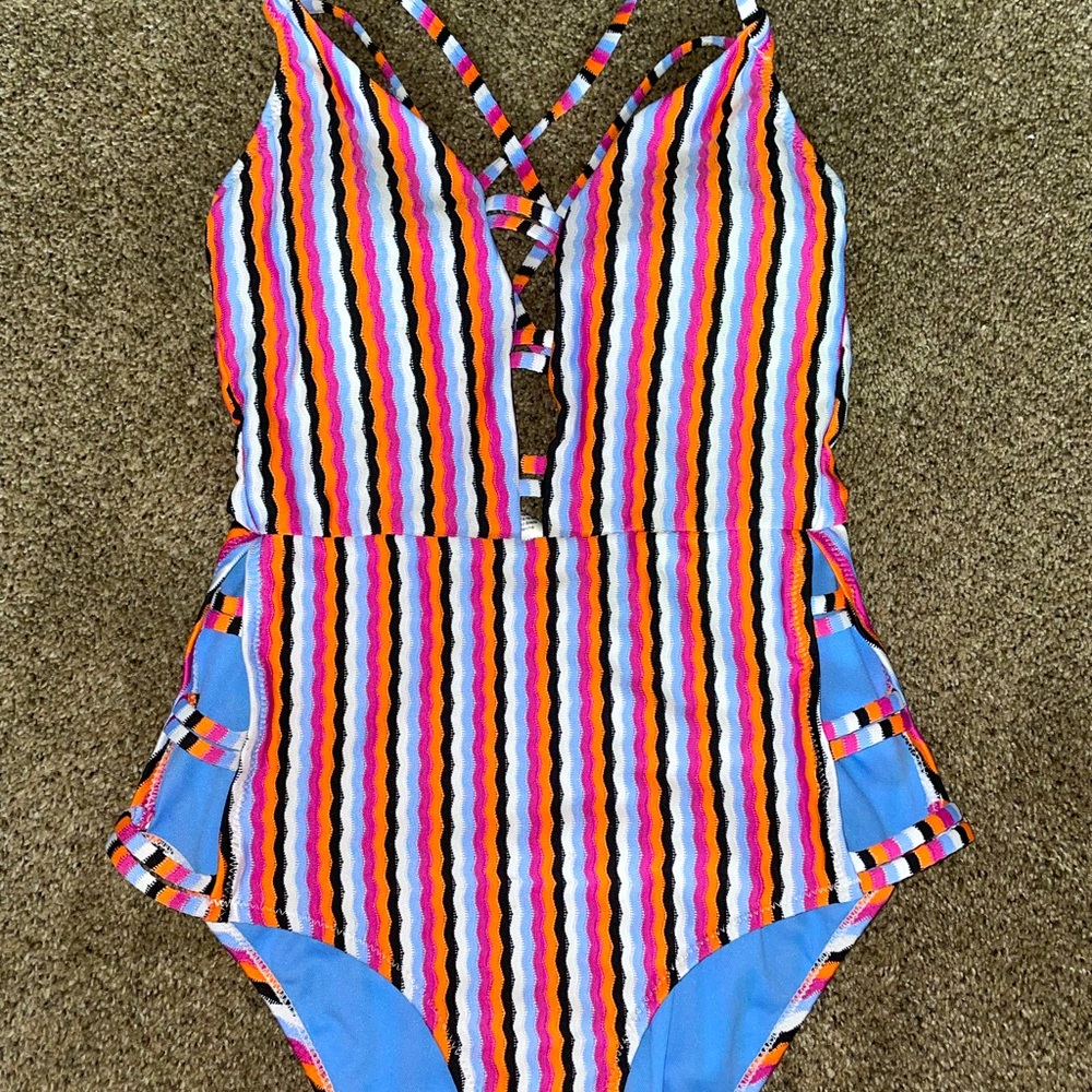 Jessica Simpson Bathing suit